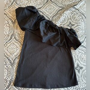 Who What Wear off the shoulder top - size small